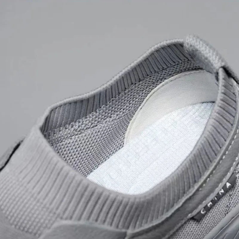 Men Breathable Sneakers Casual Lightweight Round Head Solid Colour Non-slip